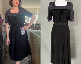 Vintage 30s/40s Black crepe dress/lace and velvet details/size M/L