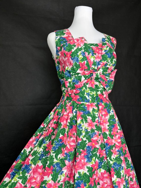 Vintage 1950s floral cotton summer dress/large bo… - image 3