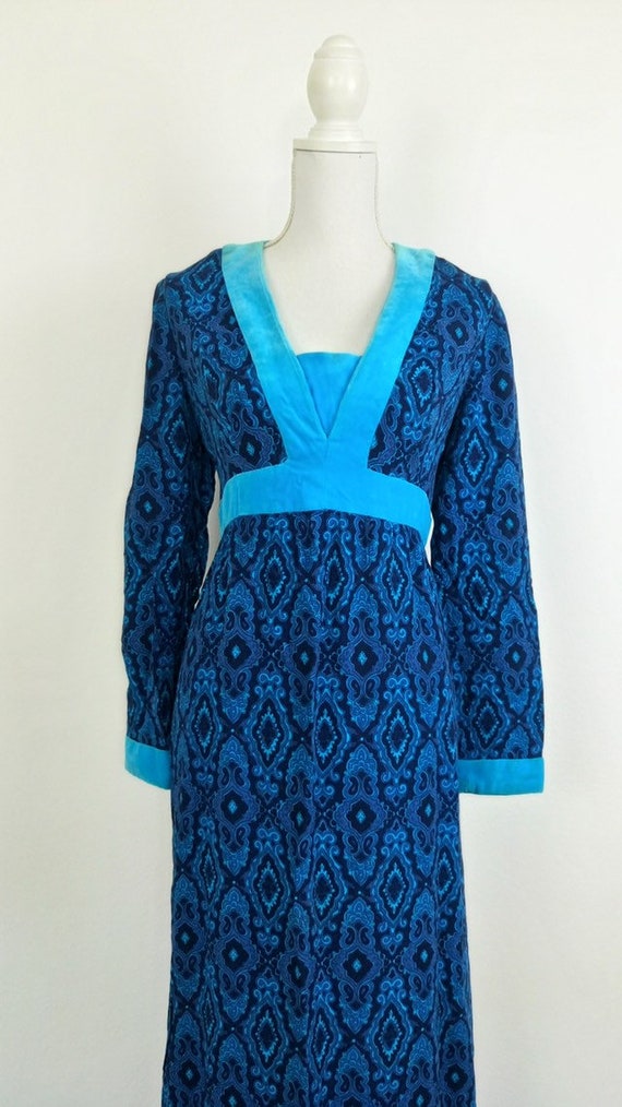 1960s/70s Paisley Blue Maxi Dress/60s hostess dre… - image 3