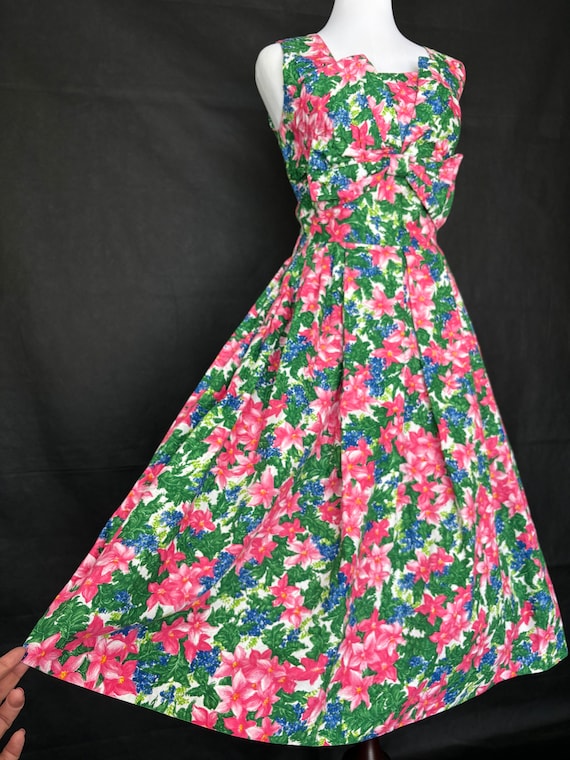 Vintage 1950s floral cotton summer dress/large bo… - image 4