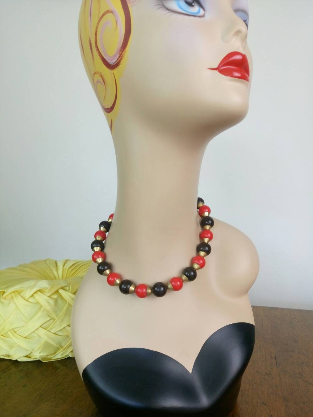Collier Plastique Vintage Années 70 - Longueur 44 Cm, Style Rétro French, Parfait Pour Un Look Bohème
