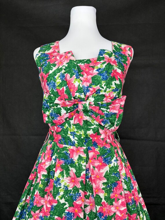 Vintage 1950s floral cotton summer dress/large bo… - image 5