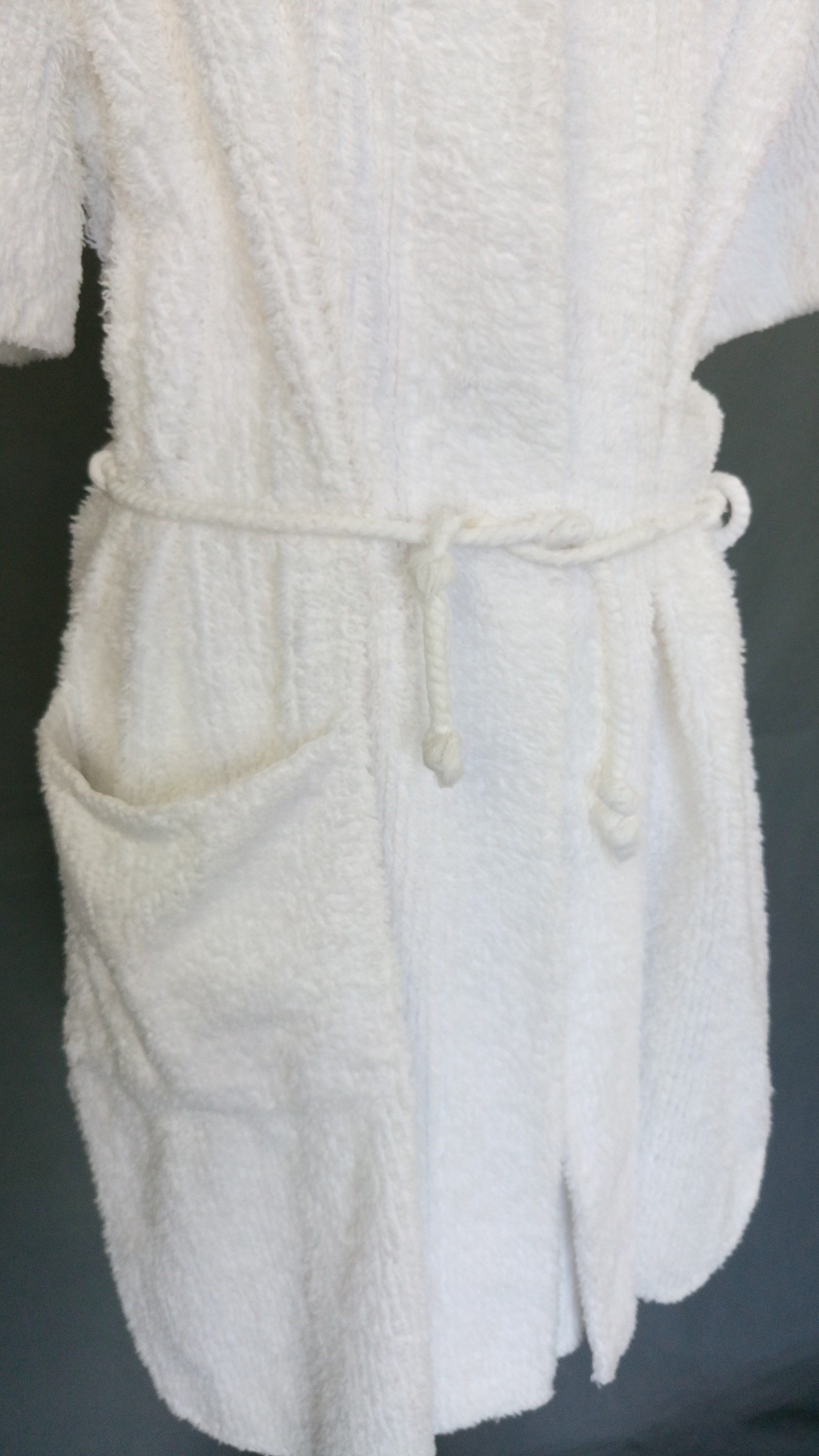 Vintage 50s/60s White Chenille Beach Robe/short Bath Robe With Rope ...