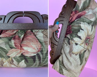 Vintage 40s floral handbag clutch purse/wallpaper print/carved wooden handle ornate/boho shabby chic tote 1940s day bag