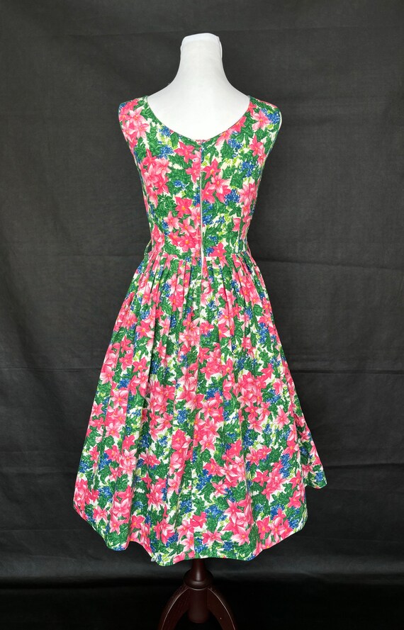 Vintage 1950s floral cotton summer dress/large bo… - image 8
