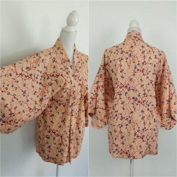 Vintage floral Silk Japanese Haori Kimono jacket/… - image 1