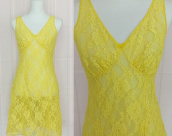 Vintage 60s Lemon lace slip/night dress/Size S