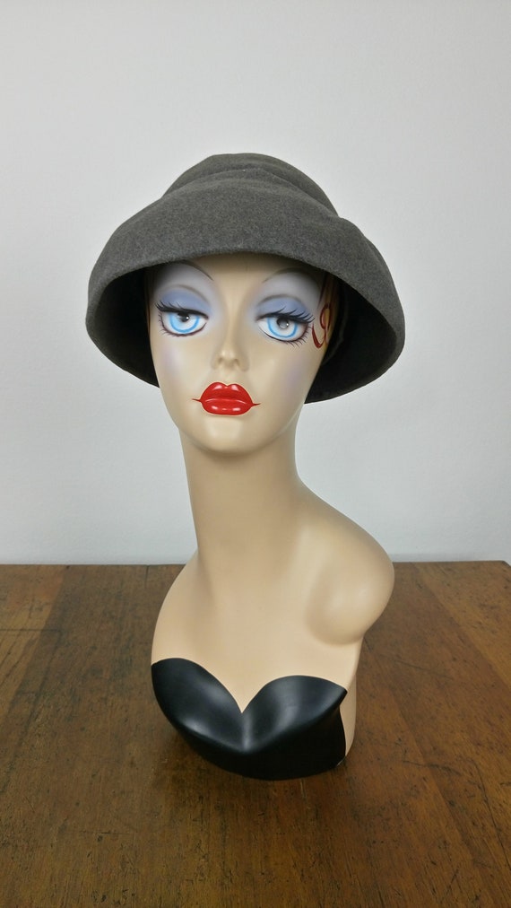 Hat Size 20 Mid Century Hats Winter Fall Feather Hat Tan Vintage Pillbox Hat Vintage 1950s Christine Original Black Brown Netting