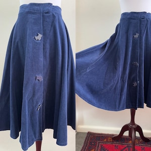 Vintage 50s blue corduroy skirt/full skirt/Scotties buttons/size M/L