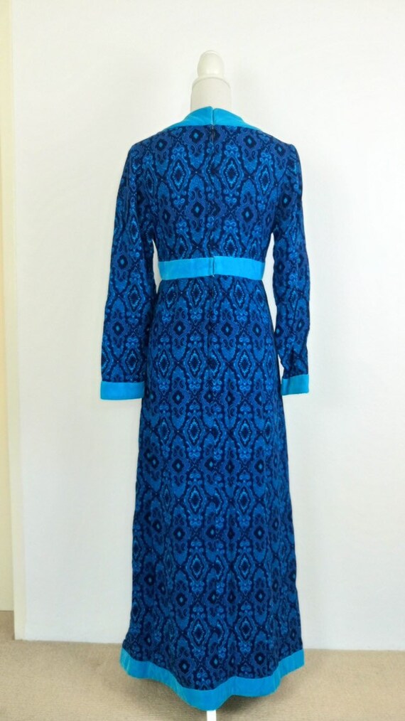 1960s/70s Paisley Blue Maxi Dress/60s hostess dre… - image 9
