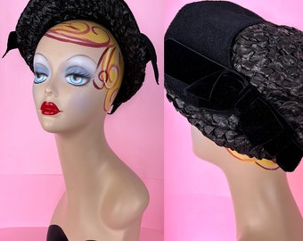 Vintage 40s/50s black woven cellophane raffia and velvet hat/halo/bonnet hat