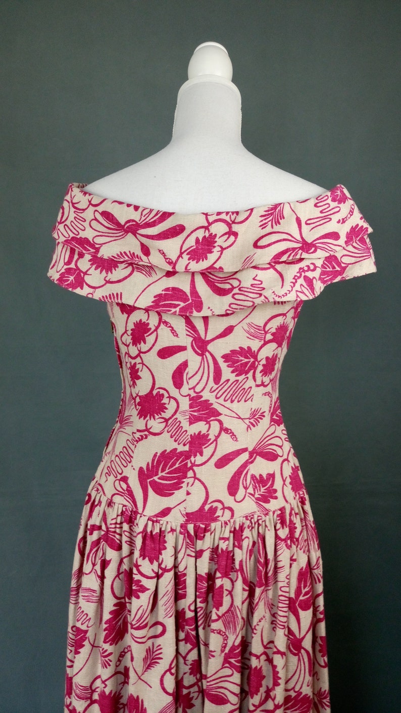 Vintage 1940s floral/leafy off shoulder linen dress/size M image 9