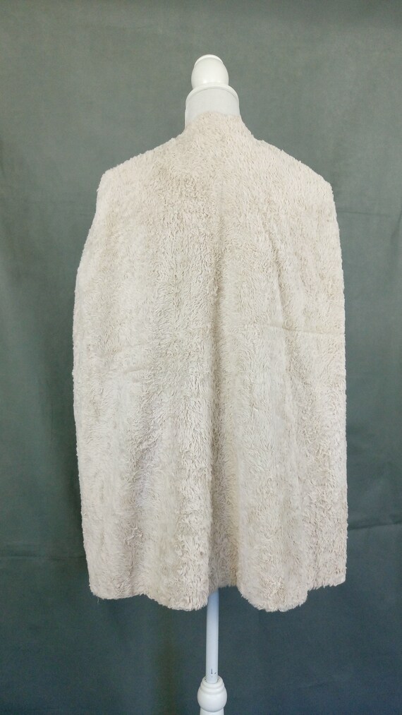 Vintage 40s ivory lightweight plush cape by San F… - image 7