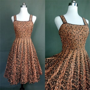 Vintage 1950s cotton sun dress/summer dress/full skirt/50s picnic dress/size M
