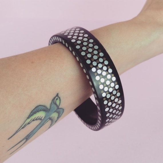 Vintage 1940s hand painted horn bangle made in Fra