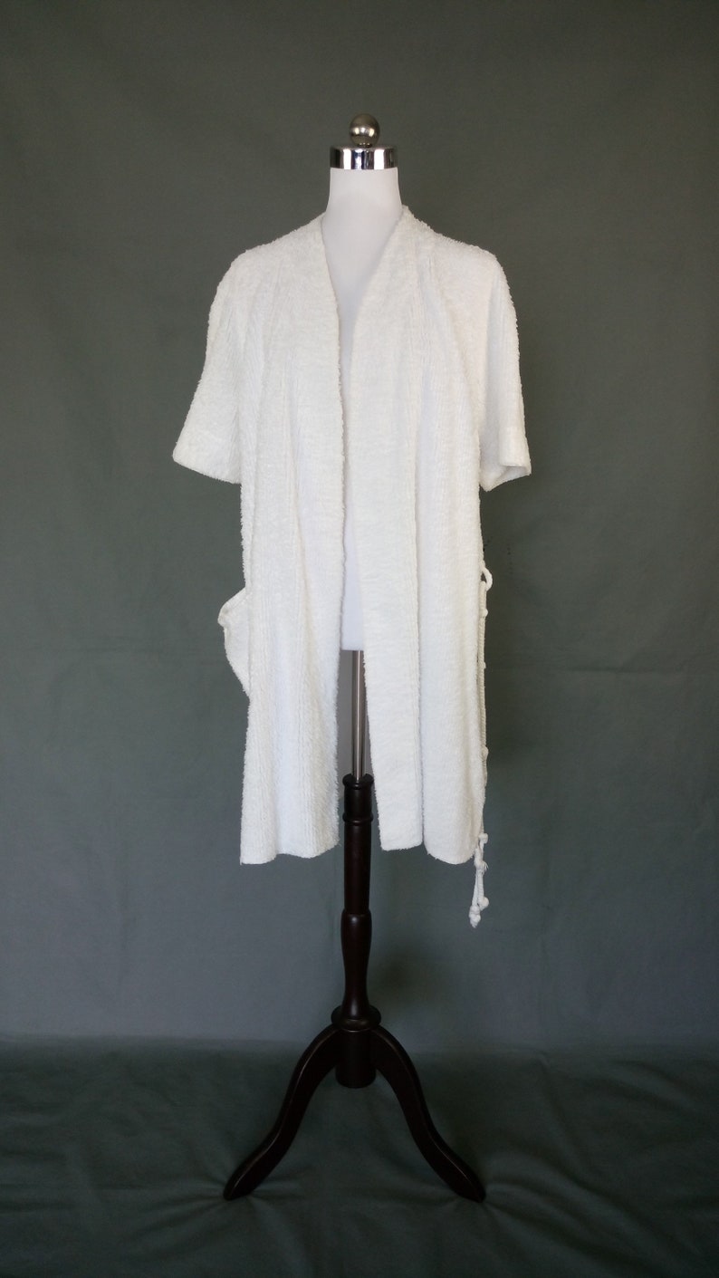 Vintage 50s/60s White Chenille Beach Robe/short Bath Robe With Rope ...