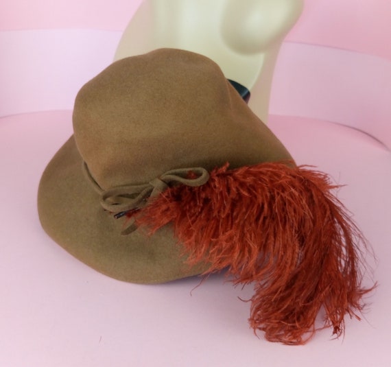 Vintage 30s/40s Tan Felt Mini Fedora hat/tilt hat… - image 8