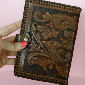 Vintage 50s/60s hand tooled leather purse/wallet/passport holder