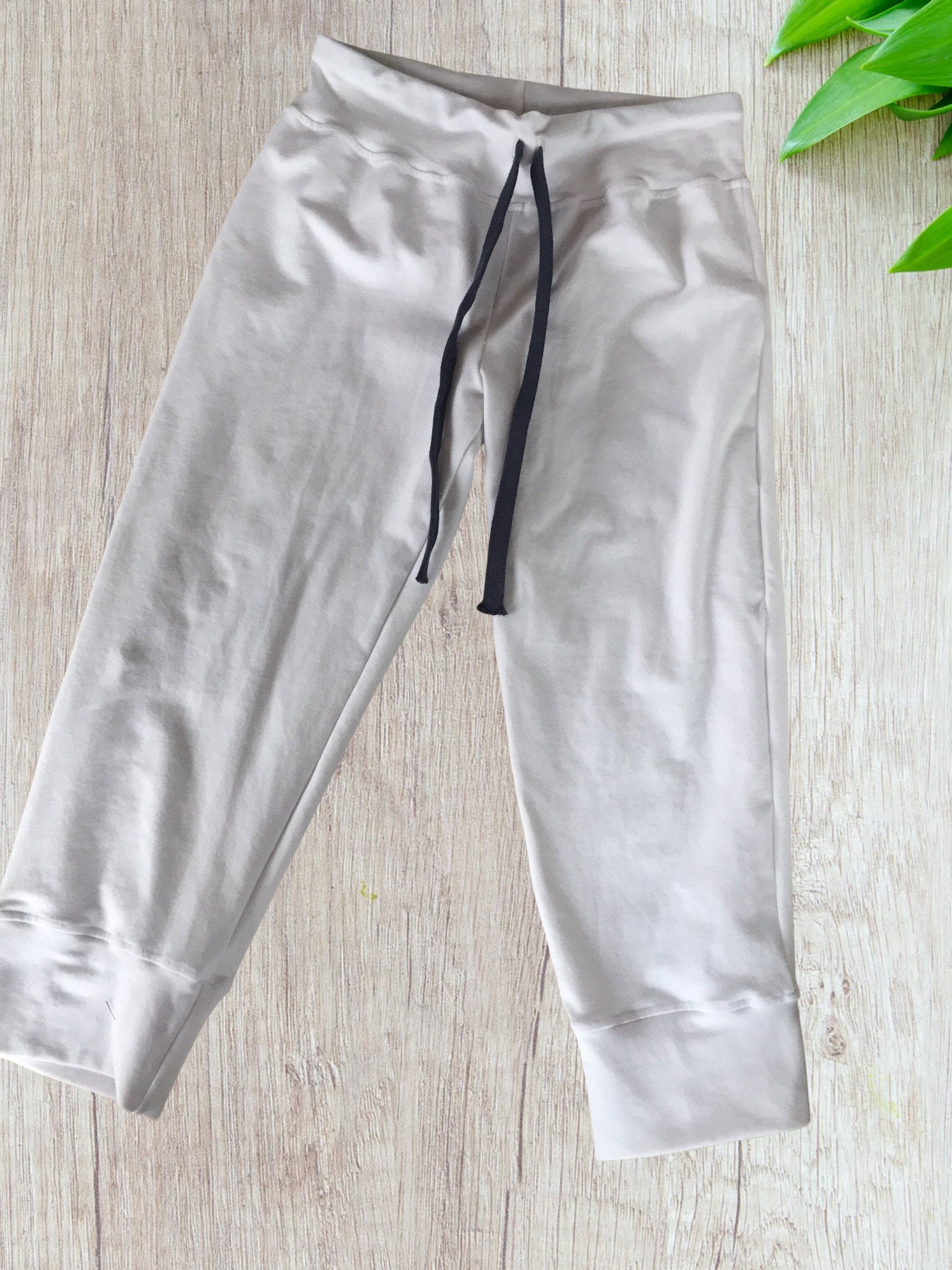 capri joggers womens