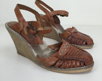 Amazon com Women s Genuine Leather Mexican Huaraches Buckle Amazon com Women s Genuine Leather Mexican Huaraches Buckle