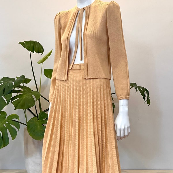 vintage St John maize yellow ribbed Santana knit skirt  & jacket suit 70s