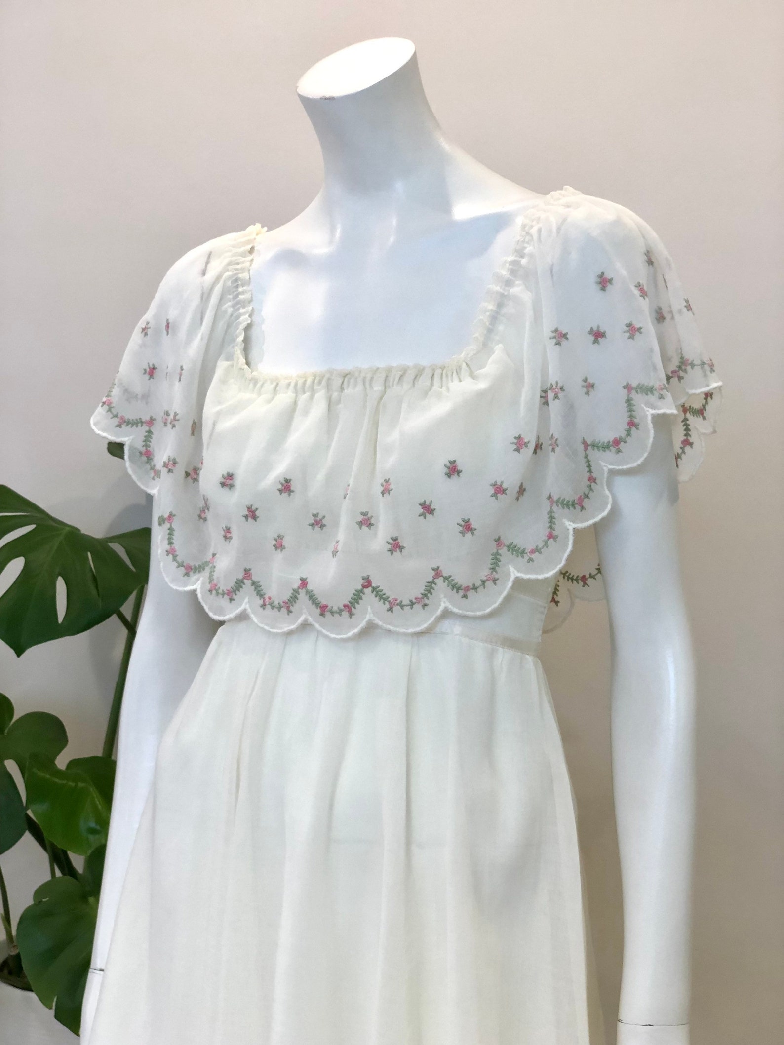 Vintage Gunne Sax by Jessica Floral Embroidered Ivory Cotton Voile Midi ...