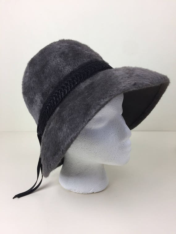 vintage Adolfo grey fur felt wide brim hat w/ bra… - image 1