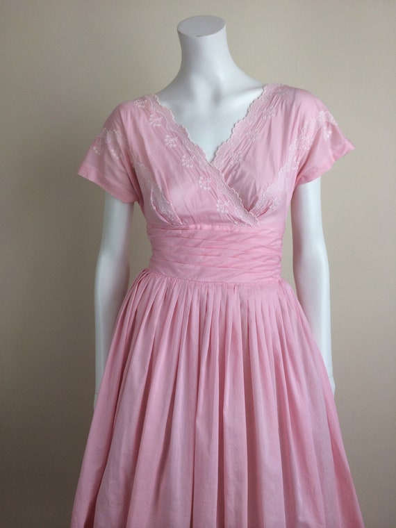 vintage embroidered pink cotton dress w/ full skir