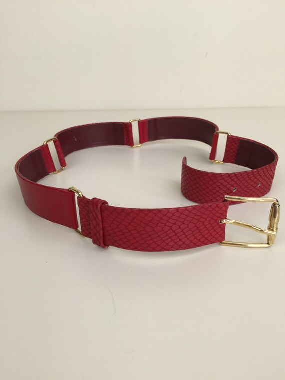 vintage red texture embossed segmented leather be… - image 2