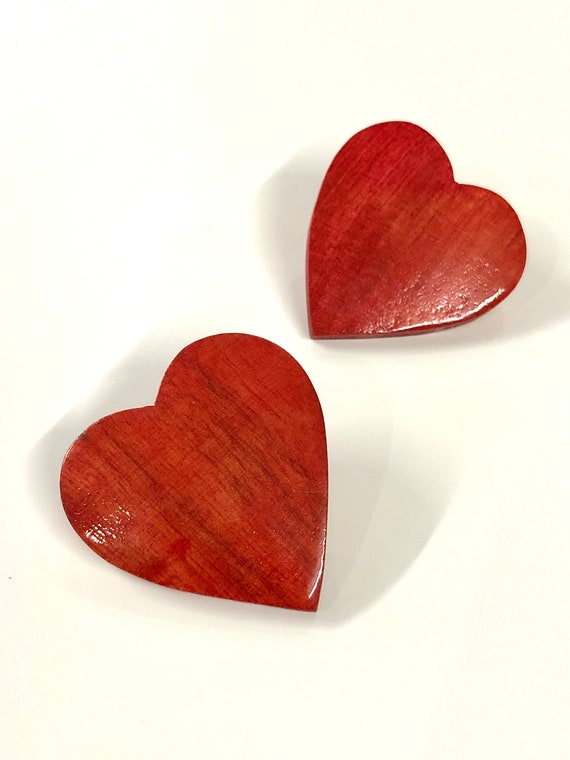 vintage handmade cherry red wood heart earrings 80