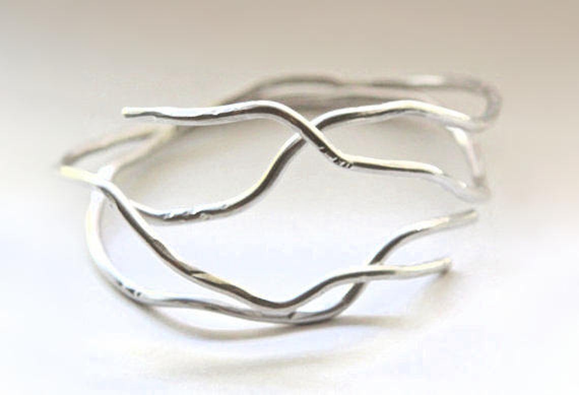 Berry Vine Hinged Bangle, Gold