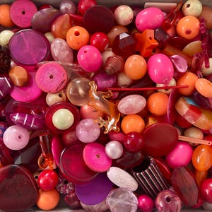 Red vintage bigs Bead Mix - Mix Craft Supplies - Jewelry Supplies - Bead Supplies - Loose Bead - Lot Jewelry Making - Mix Shapes and Sizes