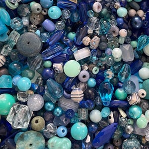 Blue vintage Bead Mix- Mix Craft Supplies - Jewelry Supplies - Bead Supplies - Loose Bead - Lot Jewelry Making - Mix Shapes and Sizes