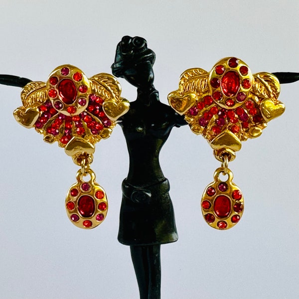 HAUTE COUTURE vintage clip earrings