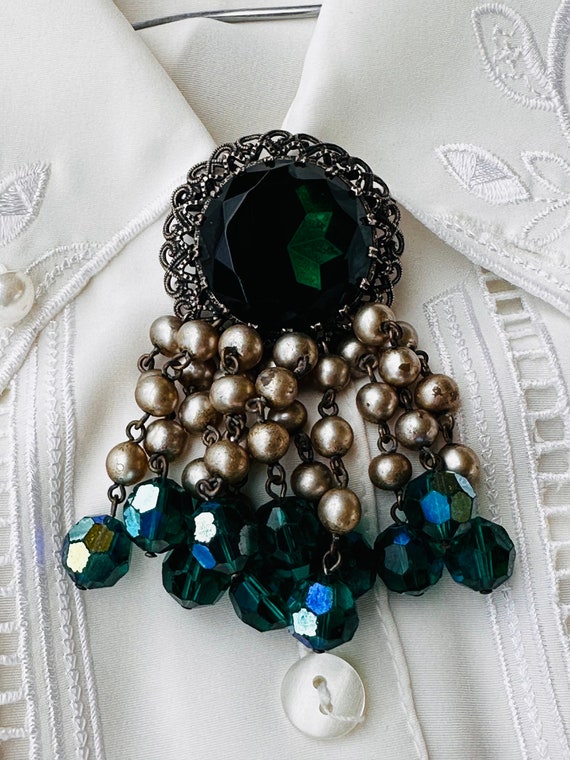 Vintage 1950s Couture brooch with crystal pendants - image 2