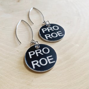 TIEN DOLLAR van elke aankoop zal worden GEDONEERD aan Planned Parenthood - Pro Roe Laser Cut Acryl Oorbellen - Ultra Lichtgewicht - Roe Vs Wade