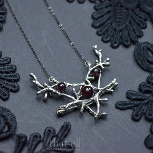 Hexenzeit - Witchy Garnet Necklace