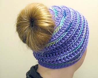 Crochet Hat pattern, messy bun hat pattern, crochet ponytail hat, crochet pattern, beginner crochet pattern, runners hat, easy pattern