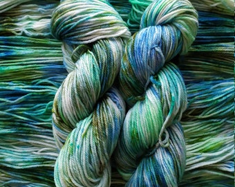 Hand dyed worsted yarn, superwash Merino yarn, 100% merino yarn, ooak yarn, aran weight merino, hand dyed yarn, small batch yarn, worsted