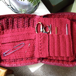 Crochet Hook Book Pattern, crochet organizer, hook case, crochet hook holder, crochet hook pattern, crochet tote bag, hook organizer