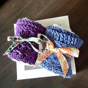 Knit dishcloth pattern, hotpad pattern, knit cake, easy knit washcloth, beginner knitting pattern, washcloth pattern, knit blanket square