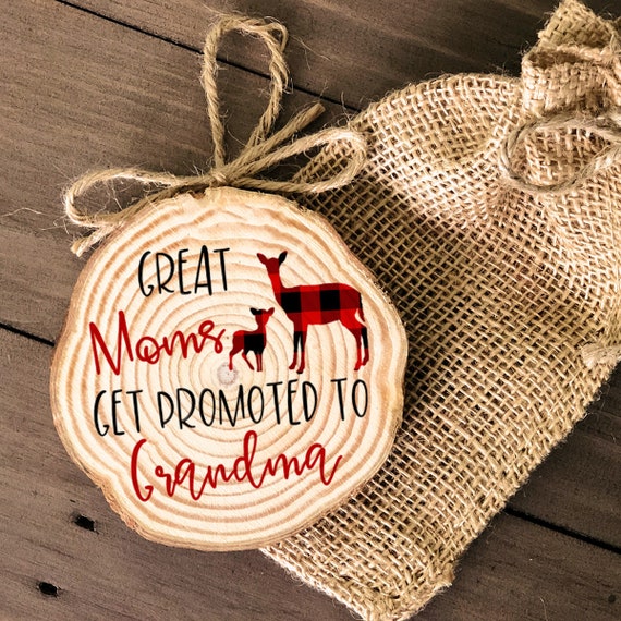 Best Grandmas get promoted to Great Grandmas sign wood Christmas Mothers gift
