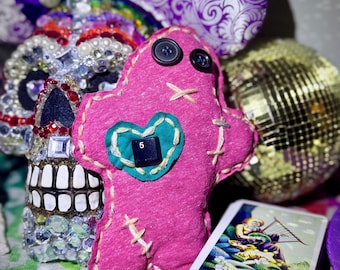 US Ghost Adventures Voodoo Rue Doll - Handcrafted Collectible With Ritual Pins, Protection & Ritual Tool