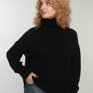 Luxury 100% Cashmere Women's Turtleneck sweater in Black Color, oversize, soft, Light, trend 2023, Elegant, Unique Hand Minimal Knitted zdjęcie 4