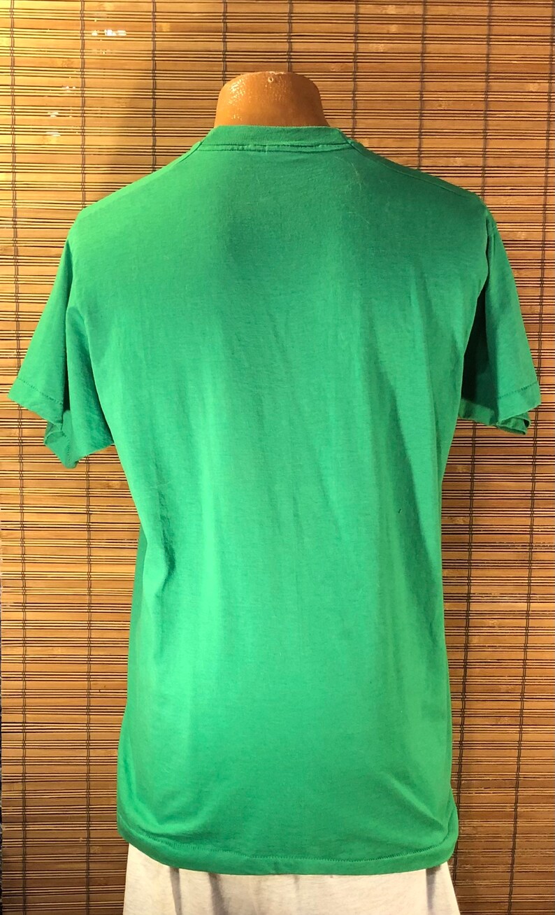Des Moines Vintage XL Iowa Commemorative Collectible Souvenir T-Shirt Iowa Corporate Relays Fun running graphics Green Screen Stars Bes
