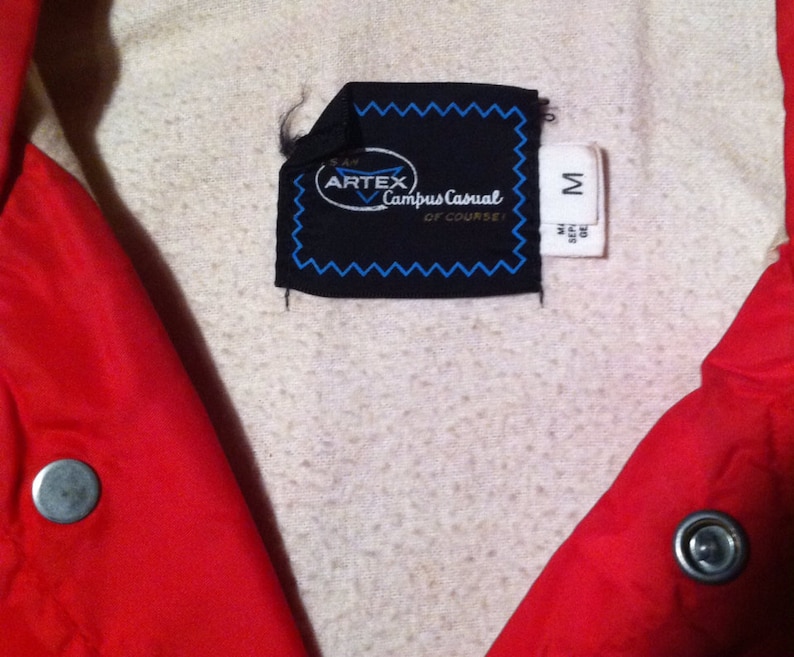 Army Reserve Vintage Adult Medium red jacket for the U.S Iowa 372D Engineers of Des Moines