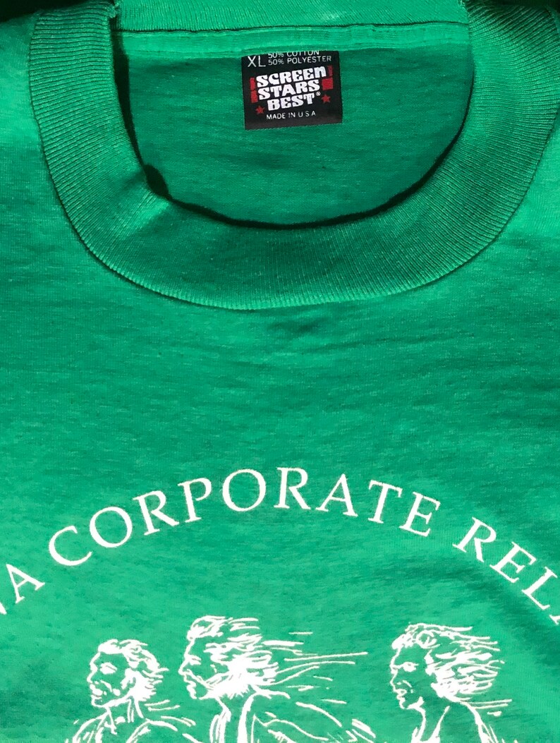 Des Moines Vintage XL Iowa Commemorative Collectible Souvenir T-Shirt Iowa Corporate Relays Fun running graphics Green Screen Stars Bes
