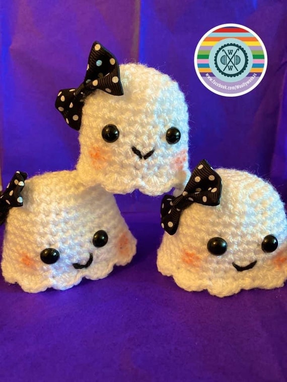 Crochet Light up Ghosts 