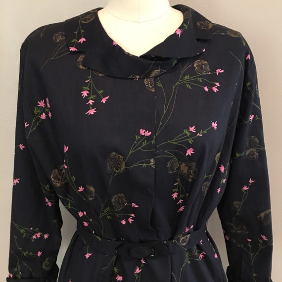 Metallic print dress, pretty collar treatment, 34”