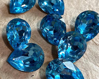6 Vintage Aquamarine Gold Foil Teardrop Swarovski Crystals - Art. 4320 - 18 x 13mm Rhinestone, Austria